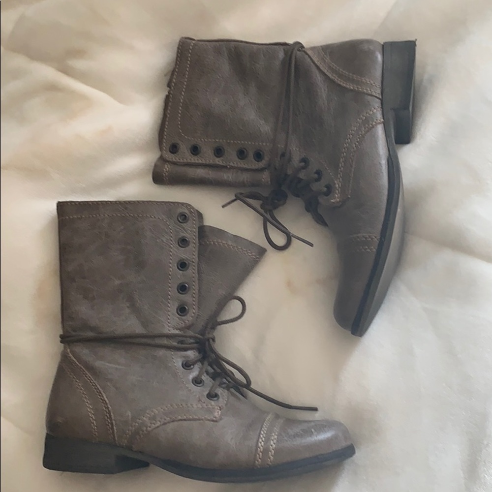 Steve Madden troopa boots
